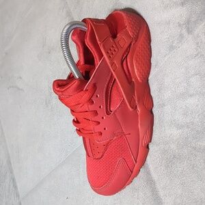 Nike Huarache Run GS Triple Red Athletic Shoes Size 4.5Y